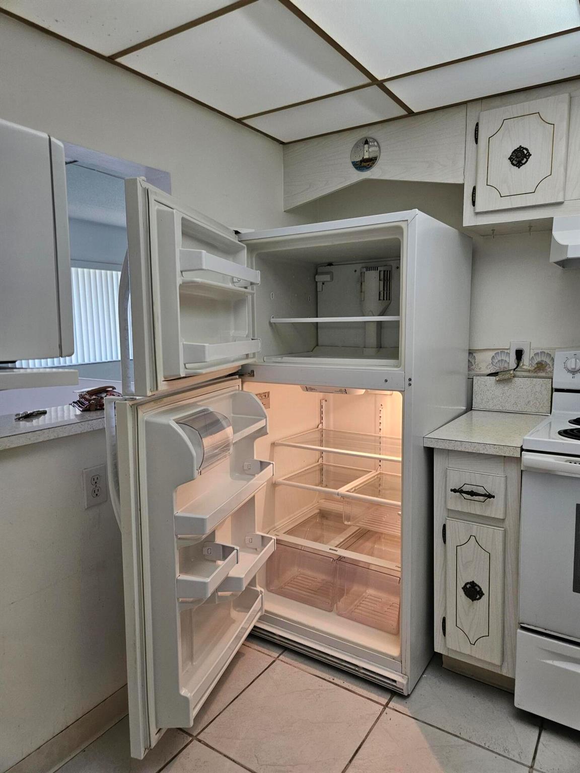 VILLAGE GREEN - Residential Lease