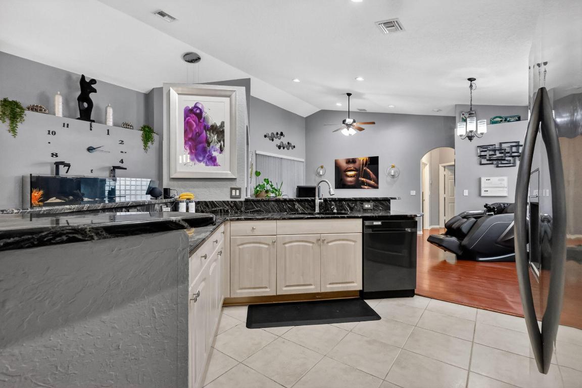 CLUB AT INDIAN LAKES - Residential