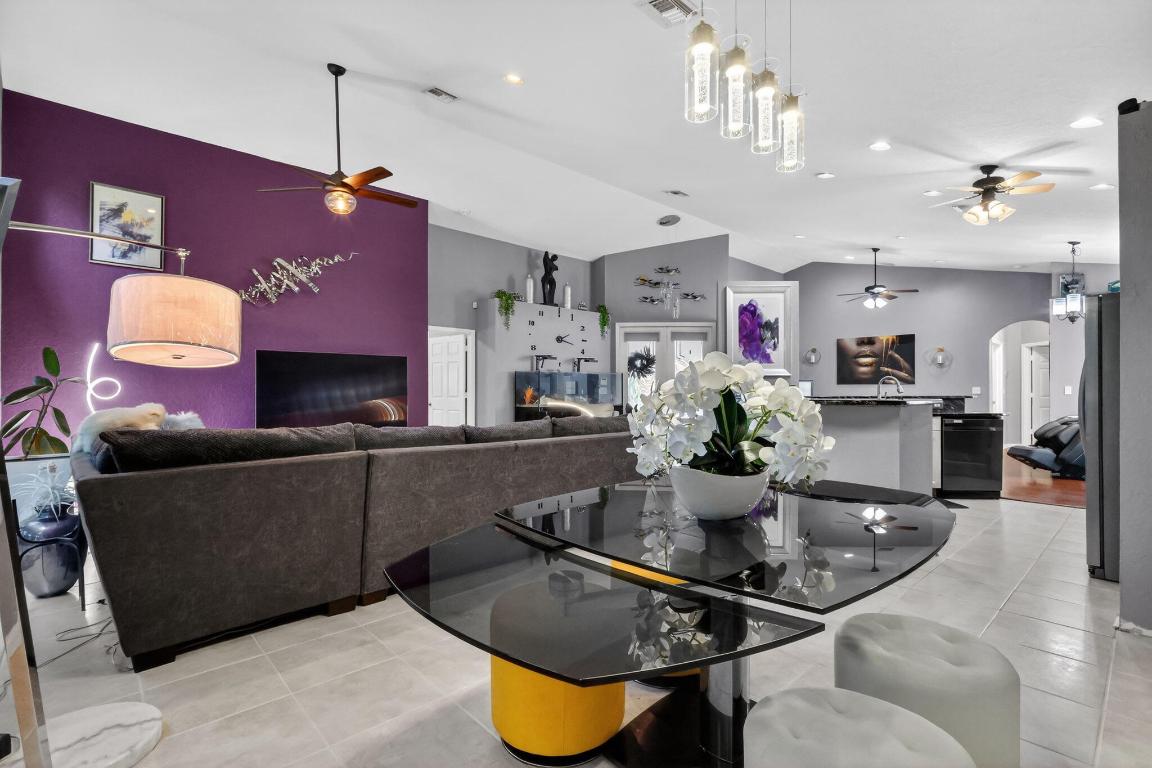 CLUB AT INDIAN LAKES - Residential