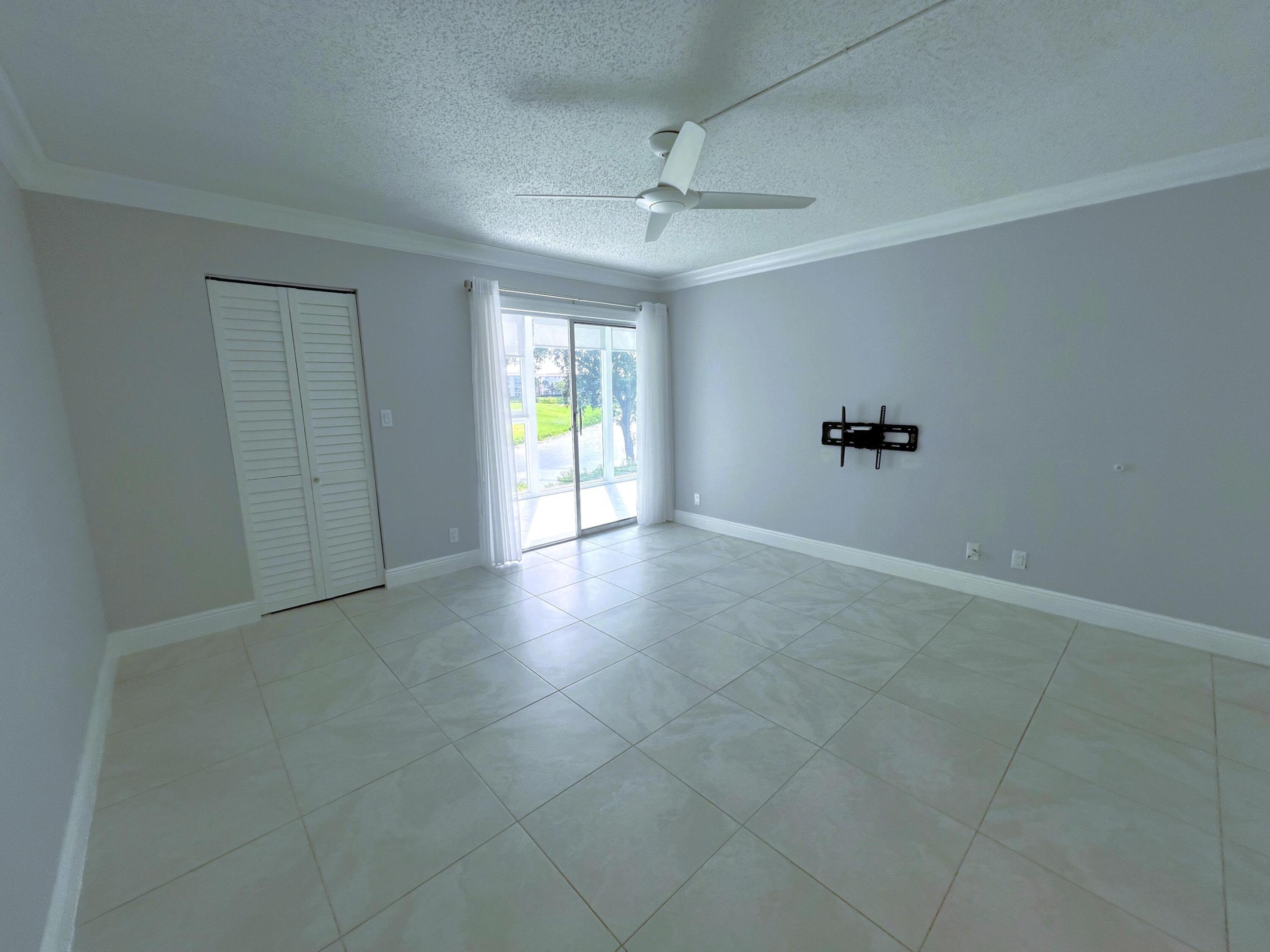 3203 Portofino Point G2, Coconut Creek, FL, 33066/$204,900 4 3203 Portofino Point G2