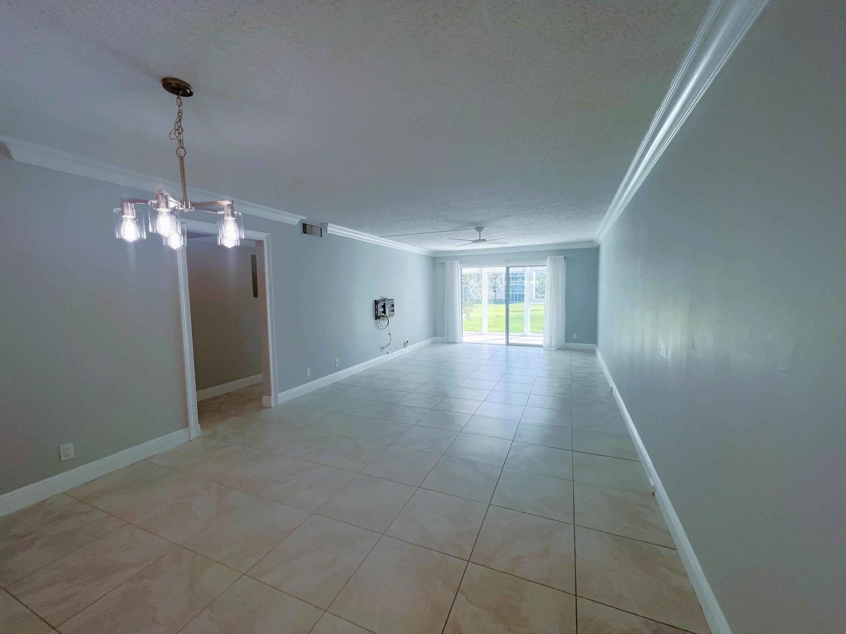 3203 Portofino Point G2, Coconut Creek, FL, 33066/$204,900 2 3203 Portofino Point G2