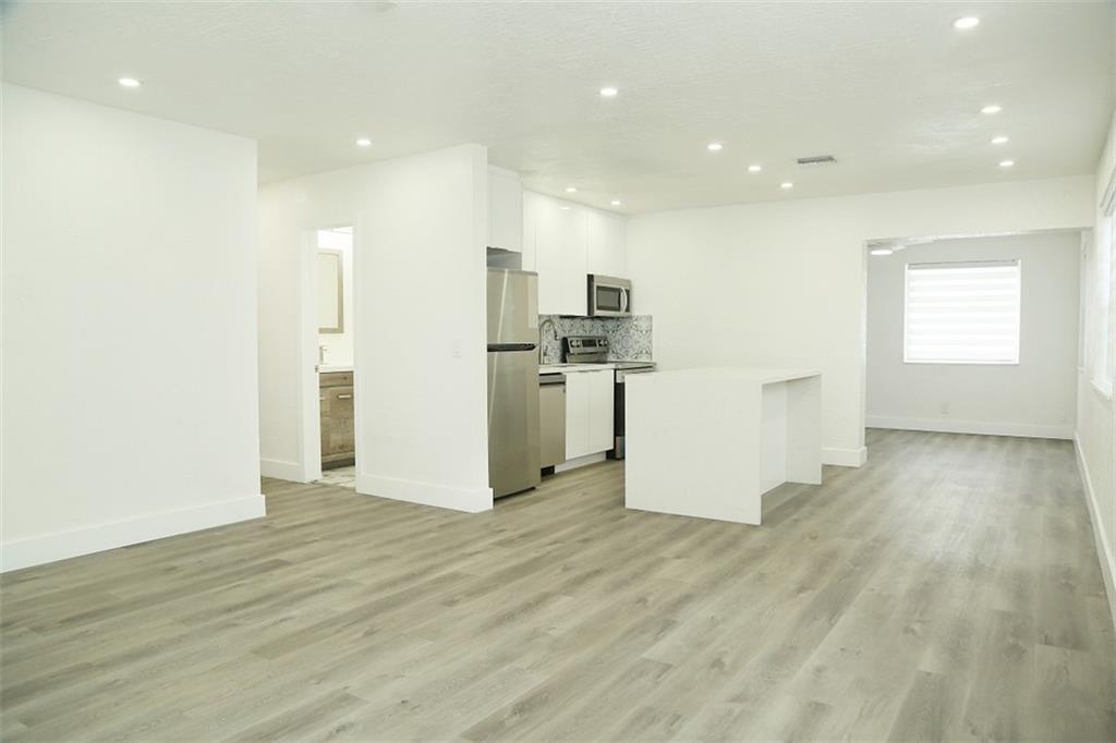 RIVER BEND - Residential