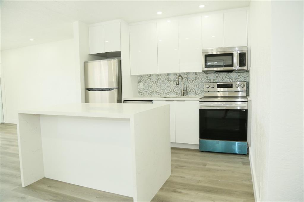 RIVER BEND - Residential