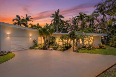 Photo of 505 SW North Carolina Drive, Stuart, FL 34994 (MLS # B26052235)