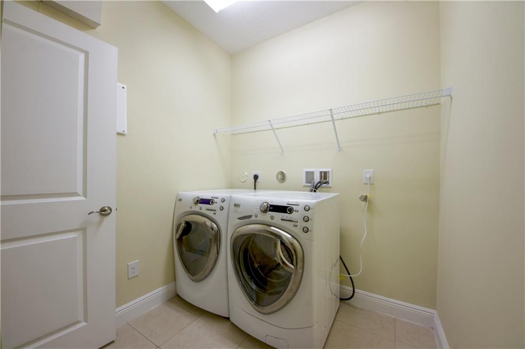 CASCADA ISLE - Residential