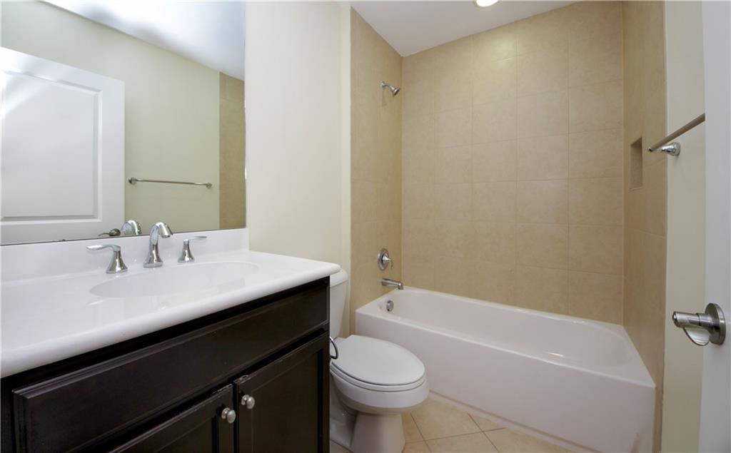 CASCADA ISLE - Residential