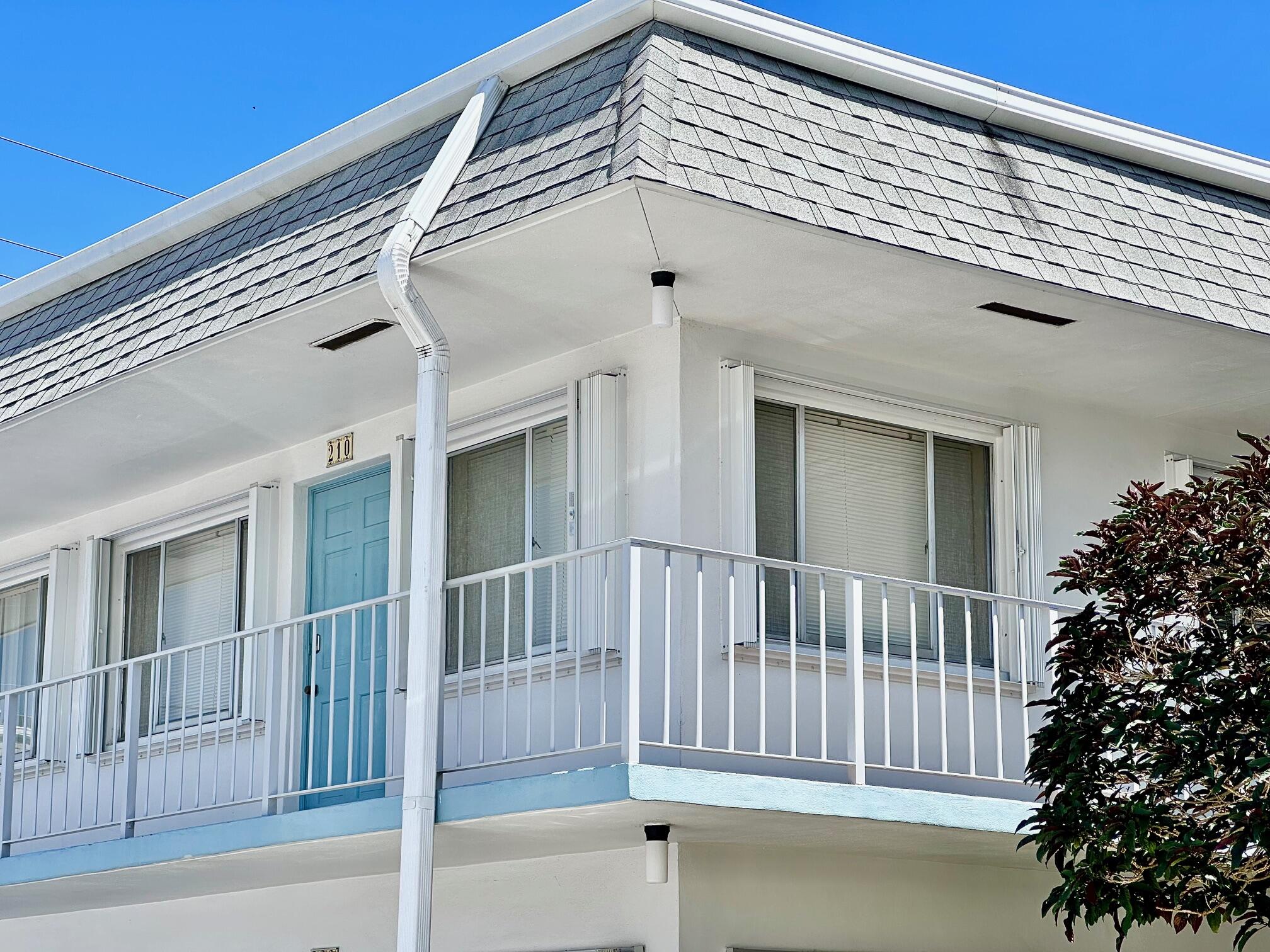 2880 Lake Osborne Drive 210