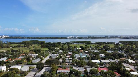 A home in Lake Worth Beach