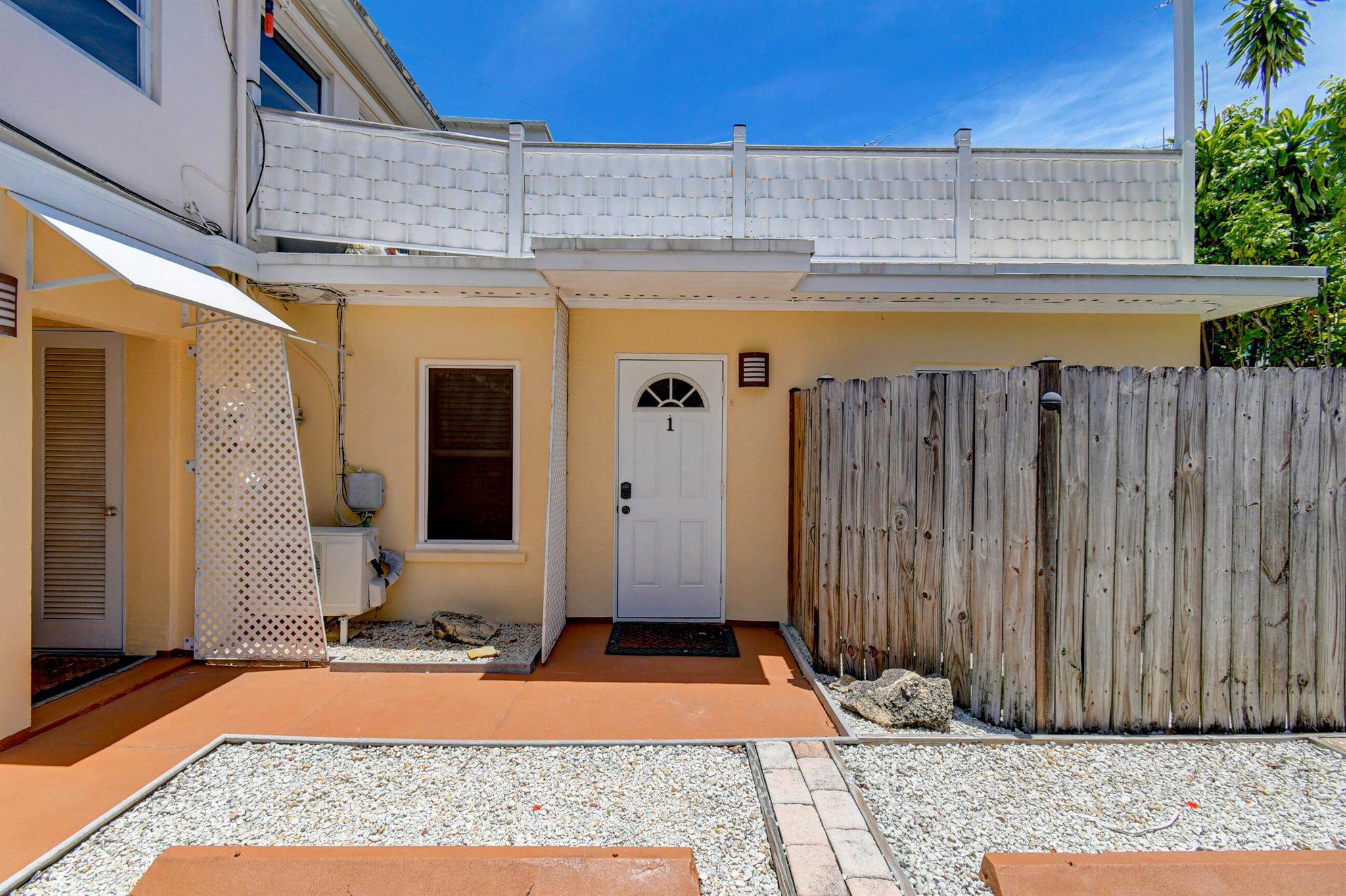 4 Gibbs Road 1