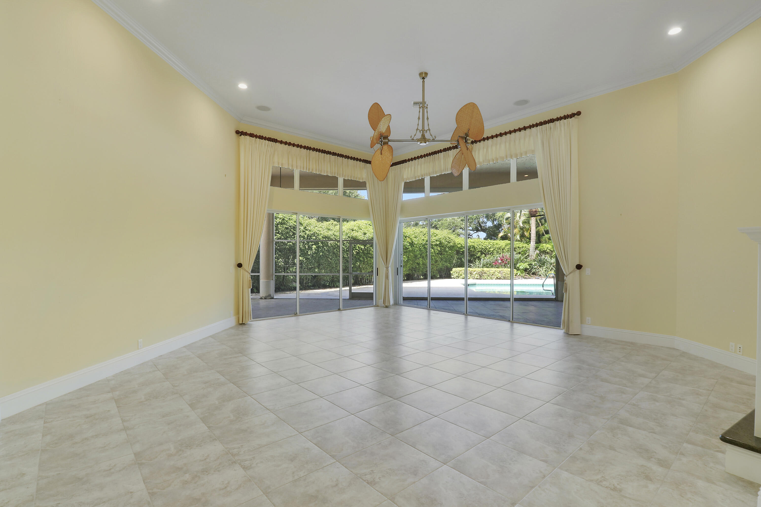 ADMIRALS COVE PAR C - Residential