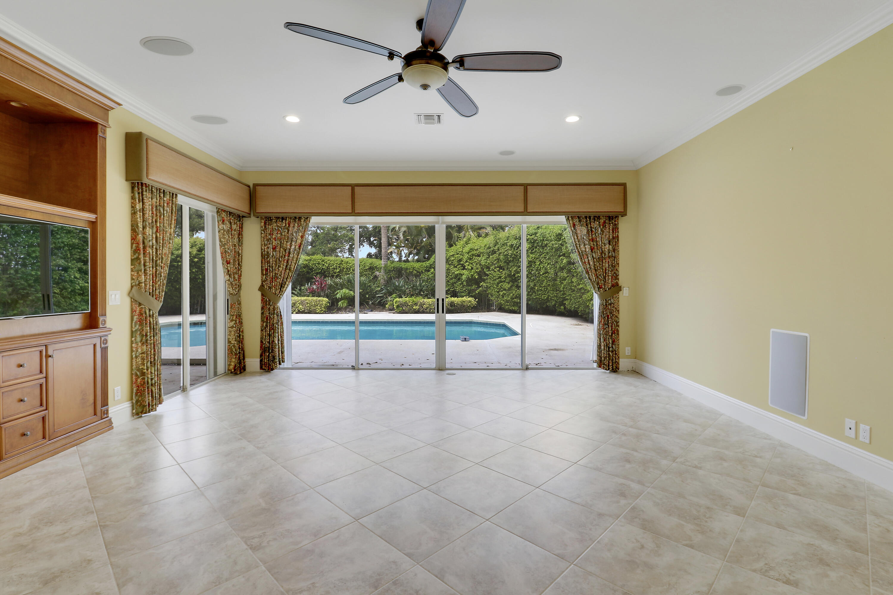 ADMIRALS COVE PAR C - Residential