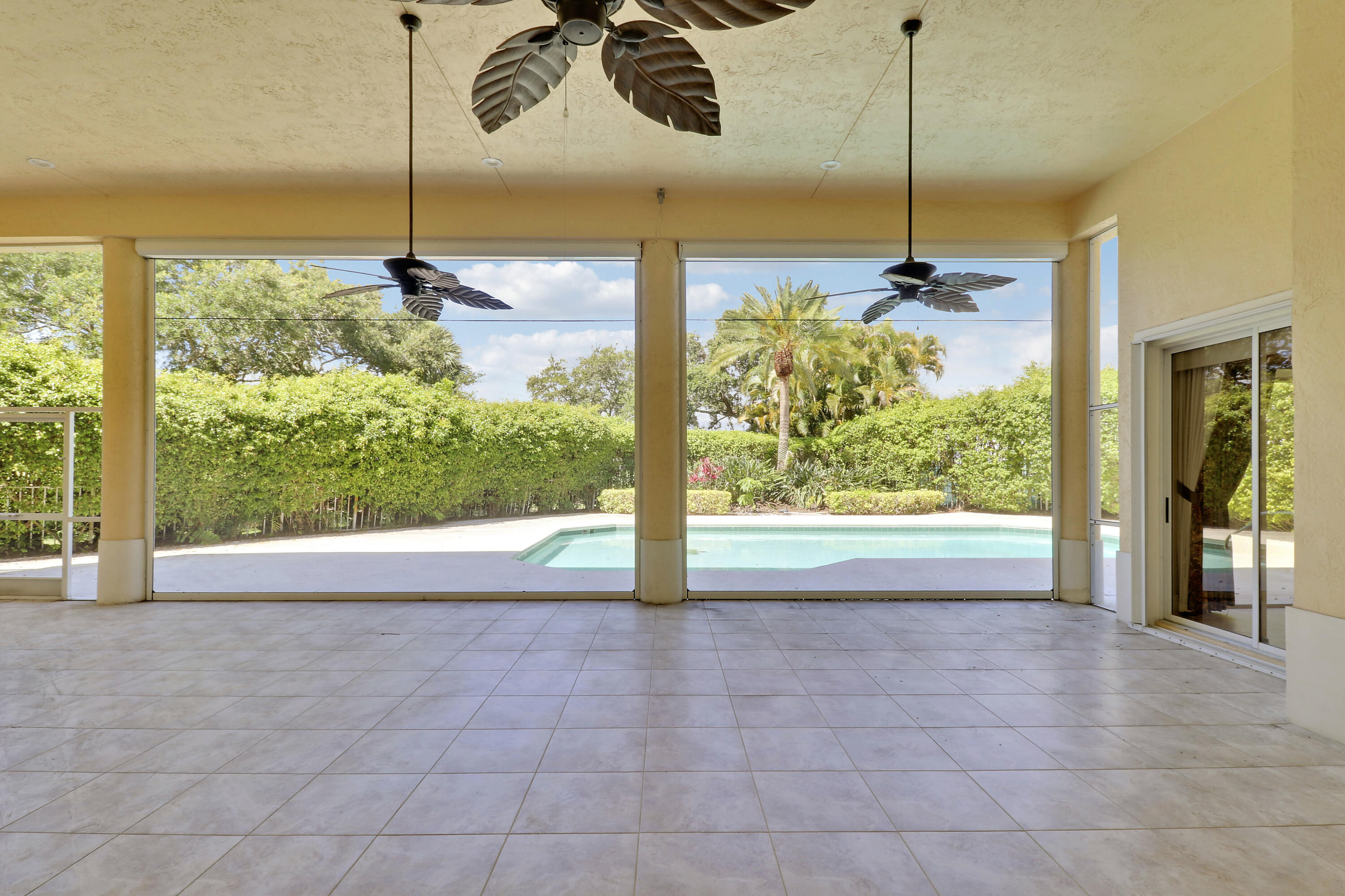 ADMIRALS COVE PAR C - Residential