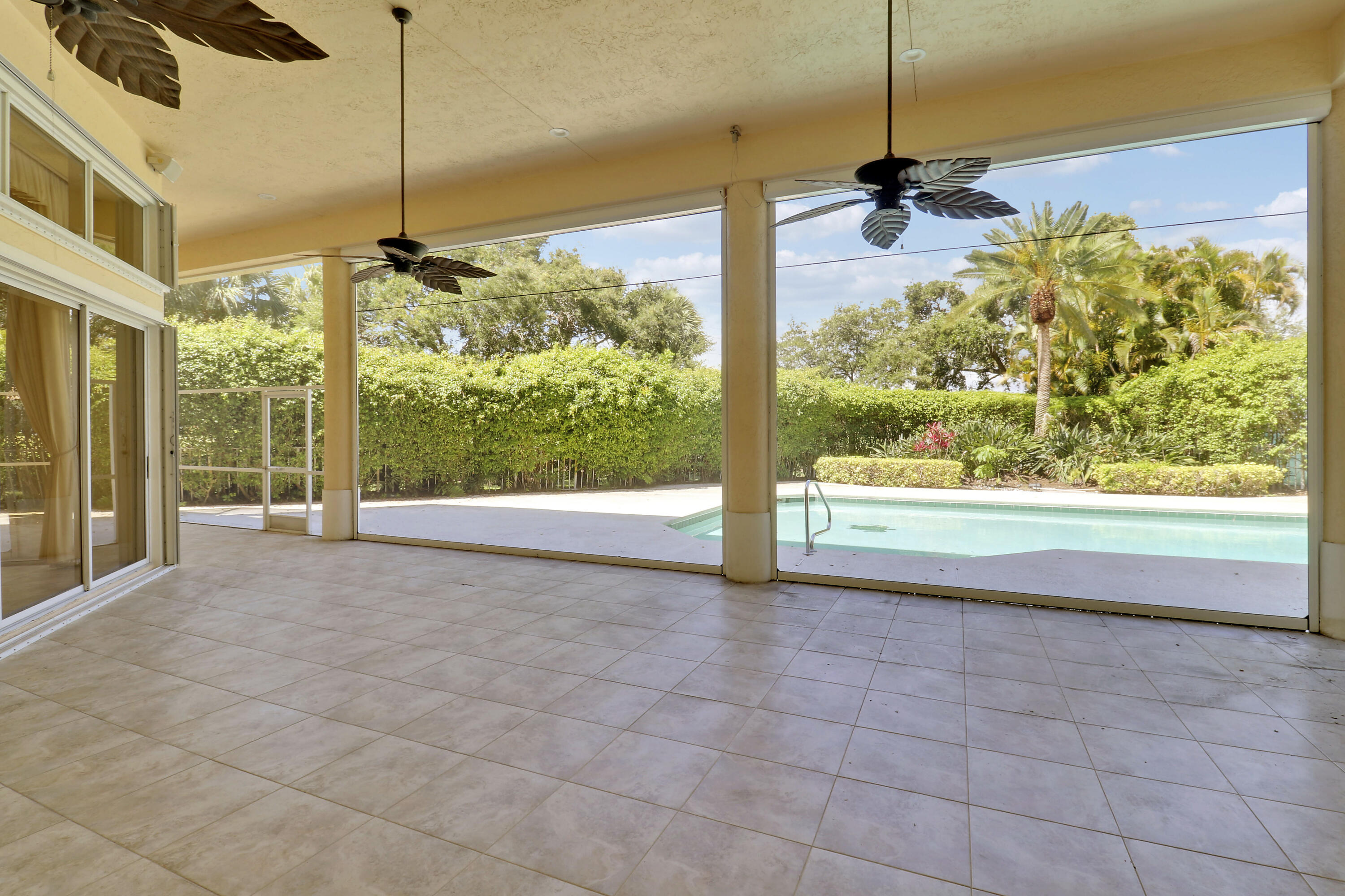 ADMIRALS COVE PAR C - Residential