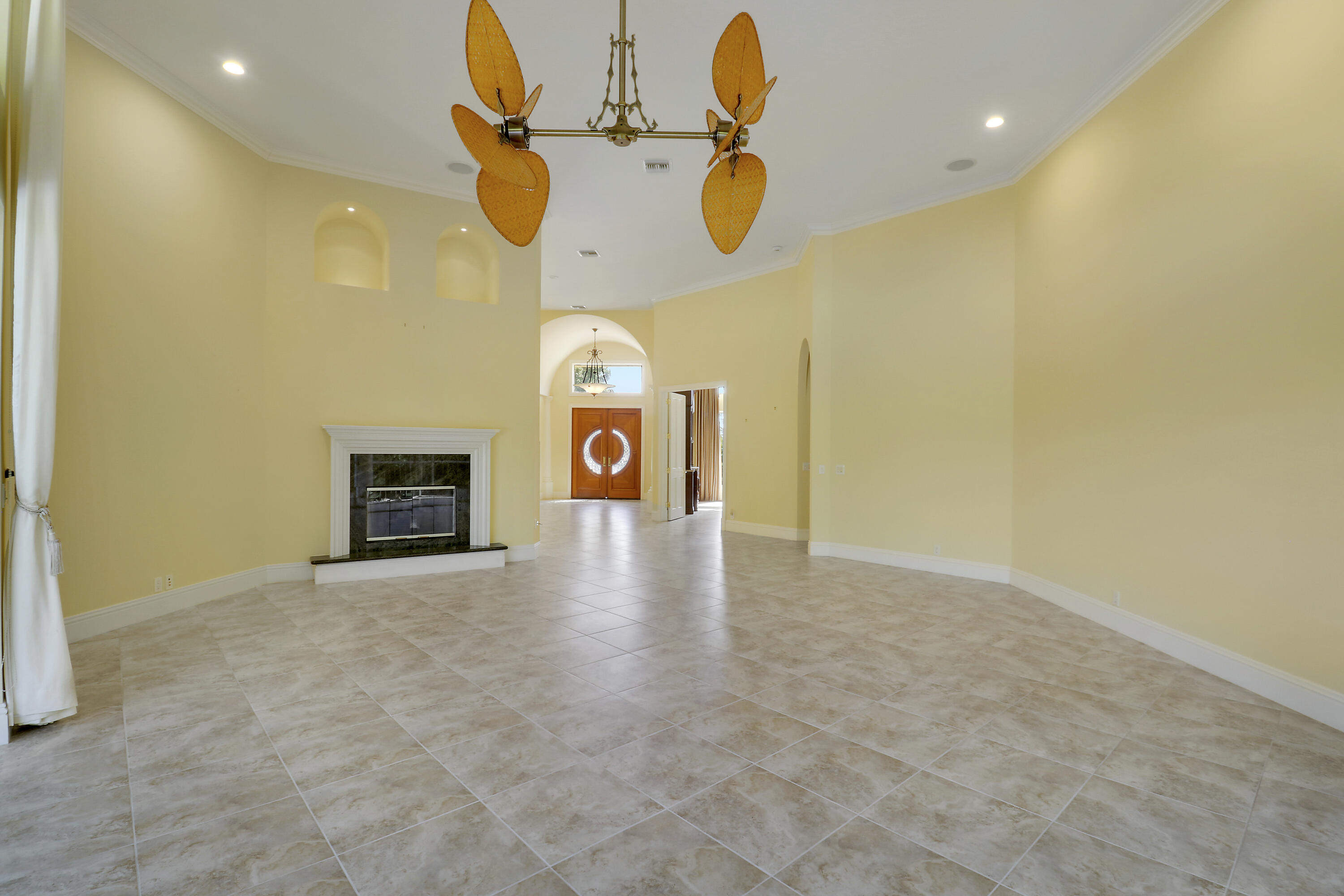 ADMIRALS COVE PAR C - Residential