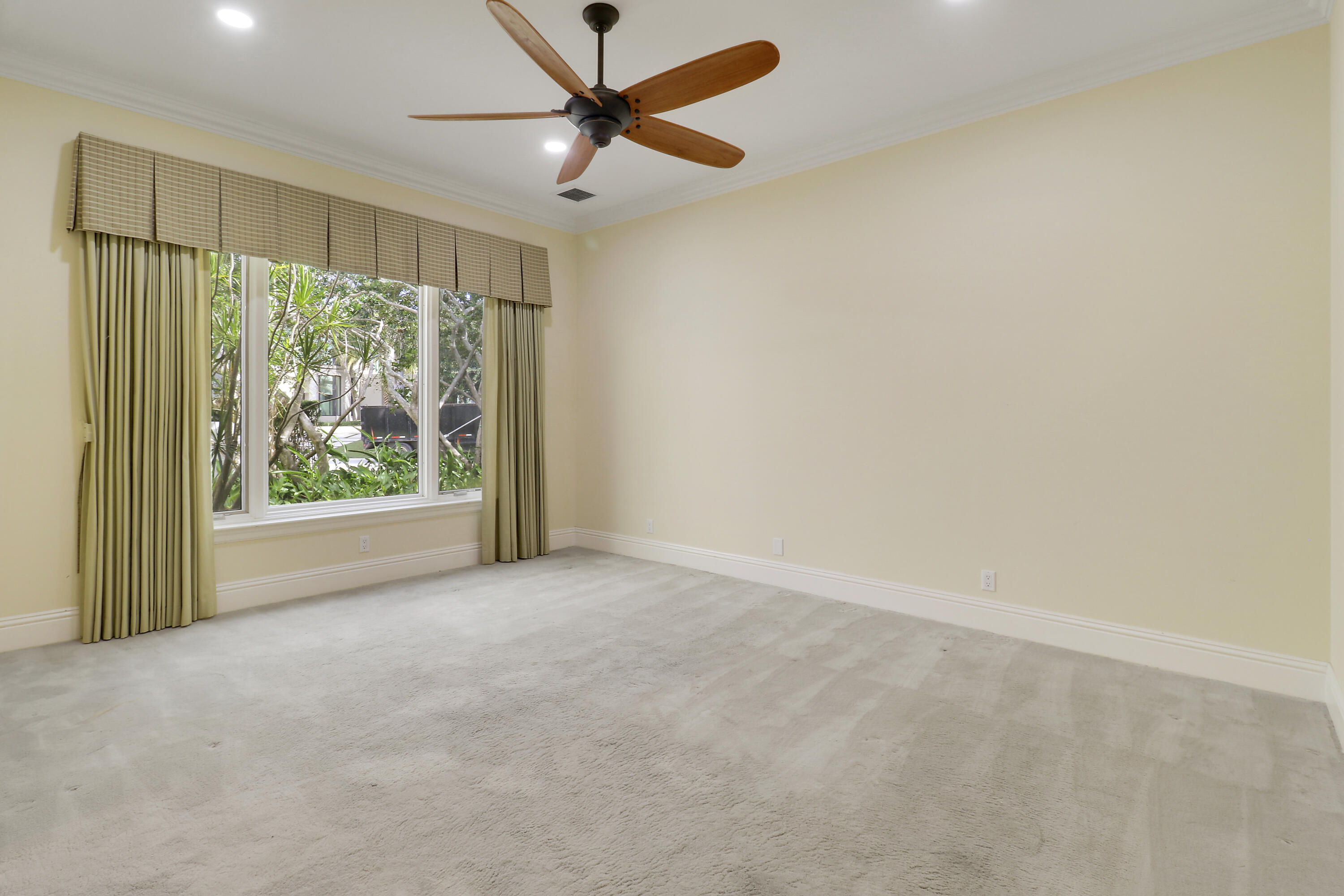 ADMIRALS COVE PAR C - Residential