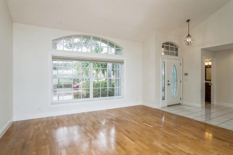 SIENA OAKS - Residential