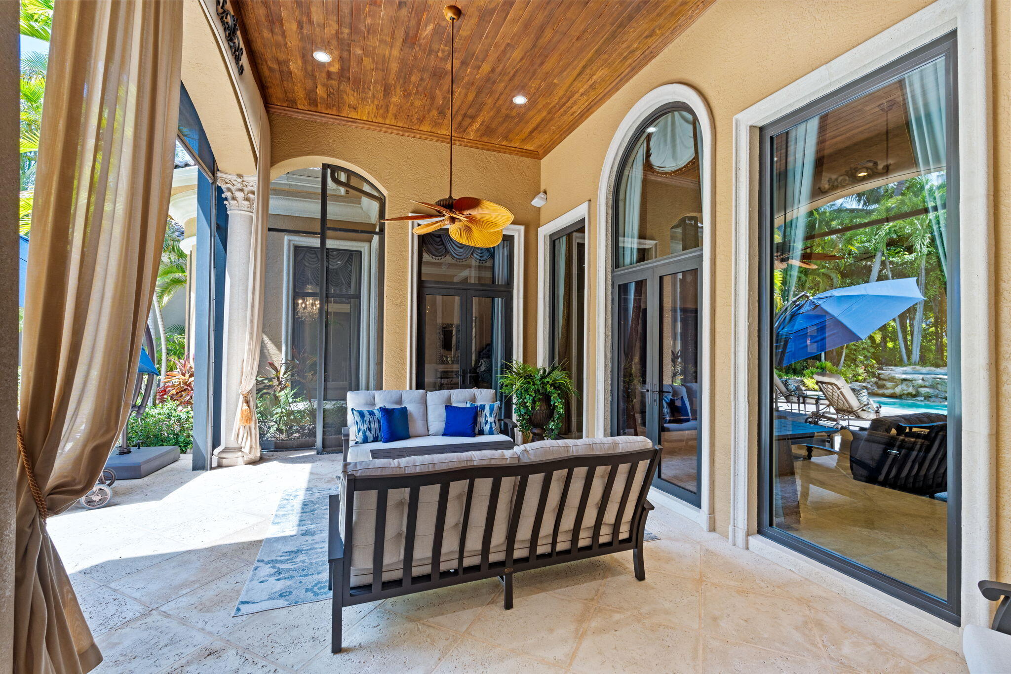 MIZNER LAKE ESTATES - Residential