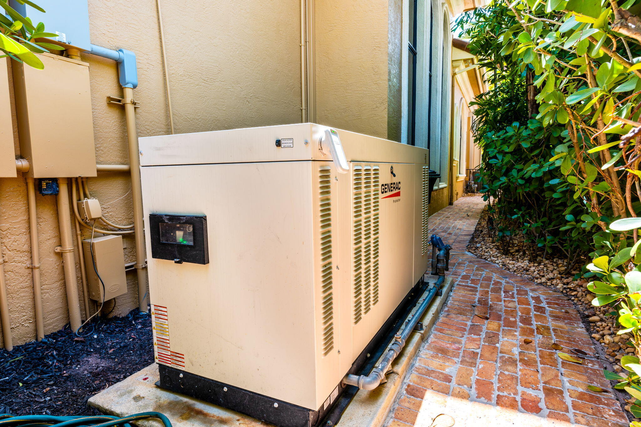 MIZNER LAKE ESTATES - Residential