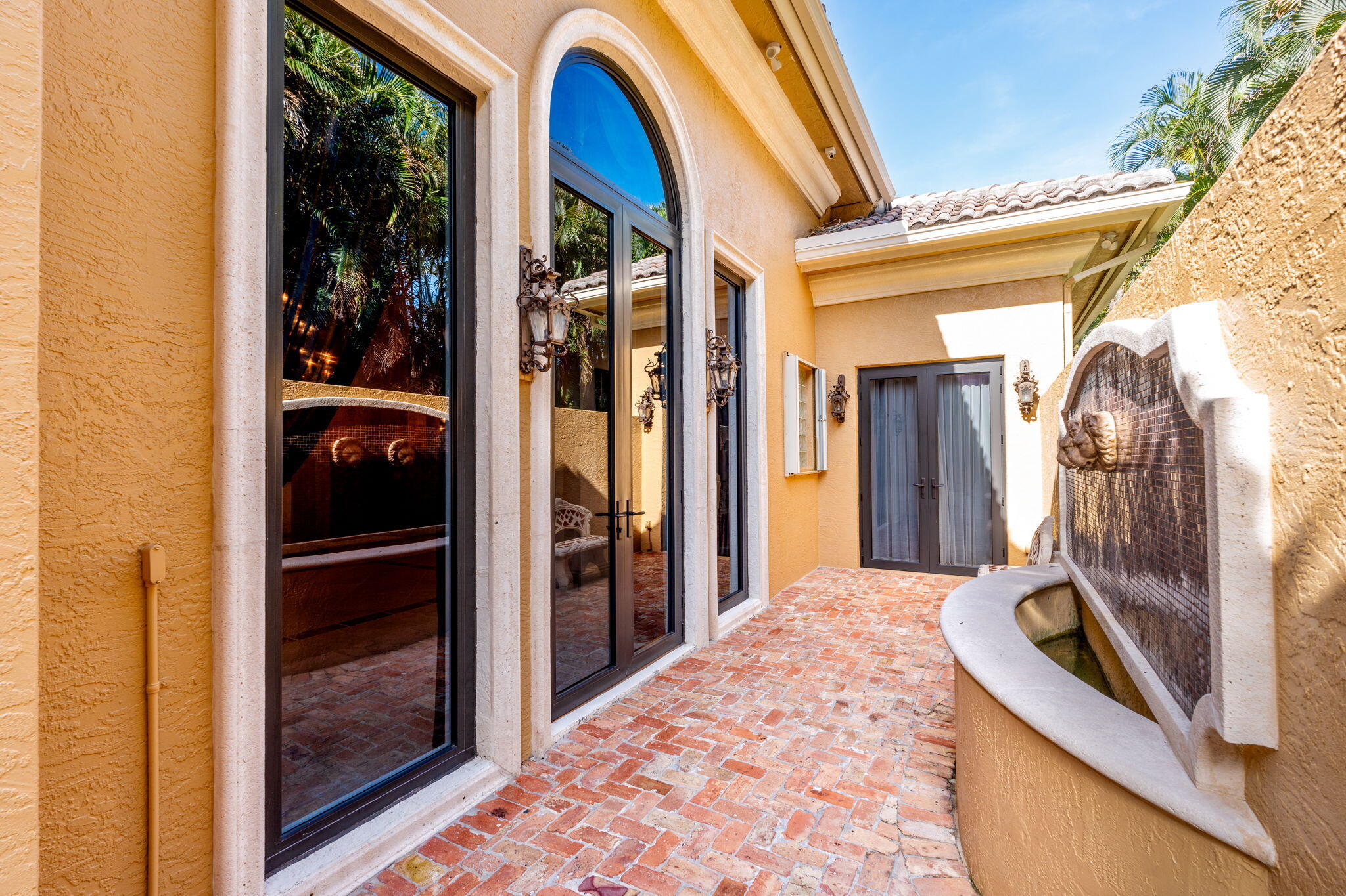 MIZNER LAKE ESTATES - Residential