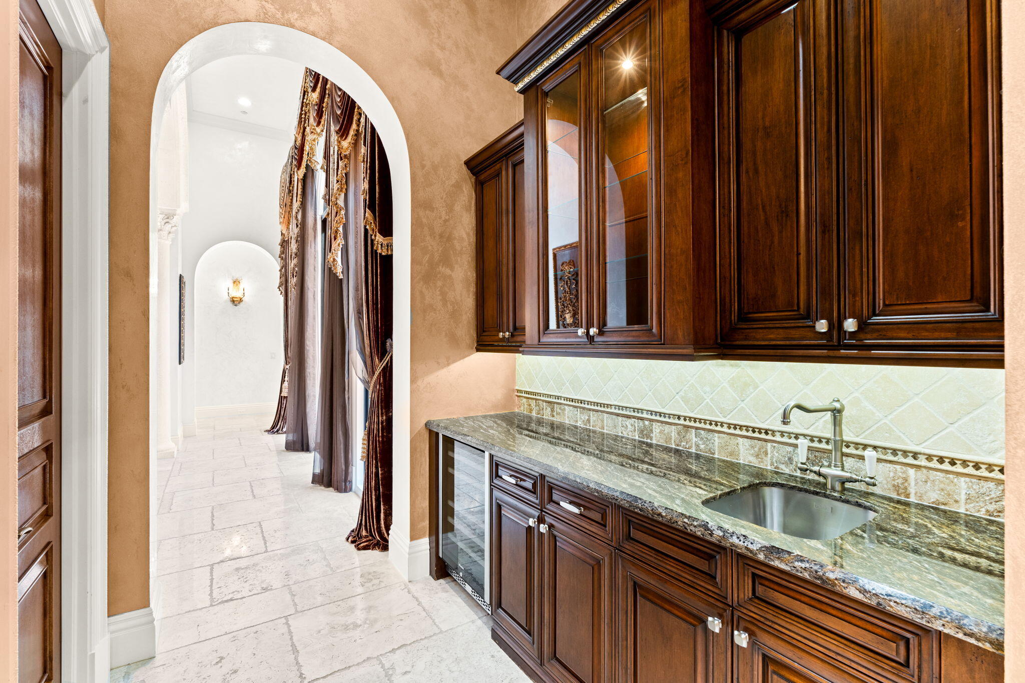 MIZNER LAKE ESTATES - Residential