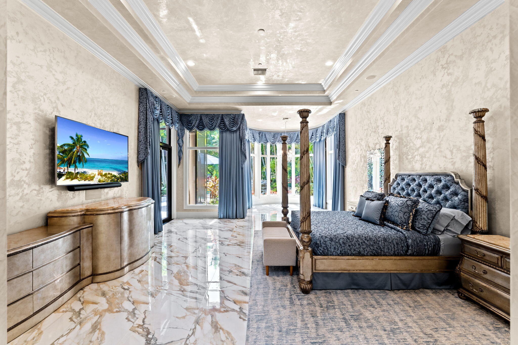 MIZNER LAKE ESTATES - Residential