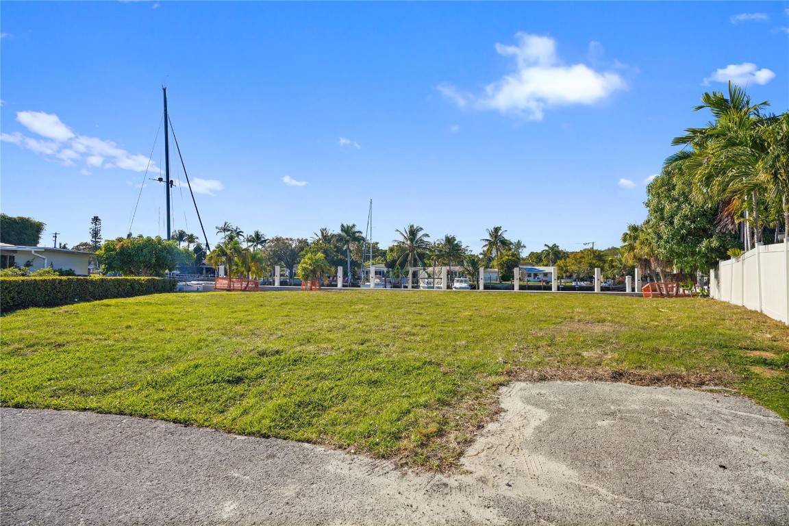 Lauderdale Harbors Sec A - Land