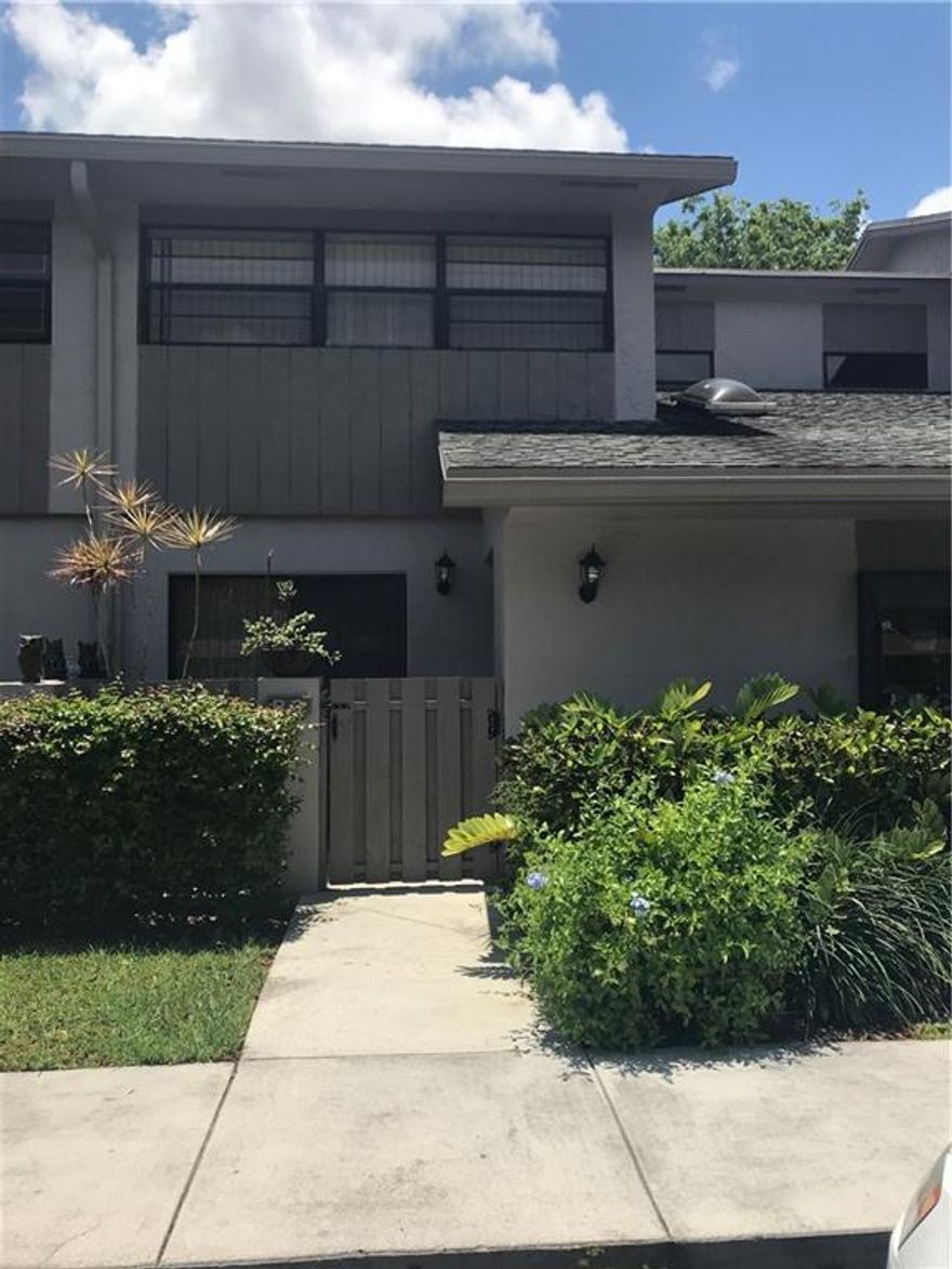 Beautiful 3 bedroom 3 bath townhouse in a gated community. The sky lights brings this  floor plan lots of natural light. 2 master suits upstairs entry level bedroom. Kitchen has an island and eat in kitchen area.  Has vaulted ceilings, living room sitting room and formal dining room.Maintenance includes cable tv, water, sewer,garbage, roof, fences,insurance, guard gate and amenities. Community has fitness center, hot tub, children's pool and a regular pool. All ages and small pets welcome.