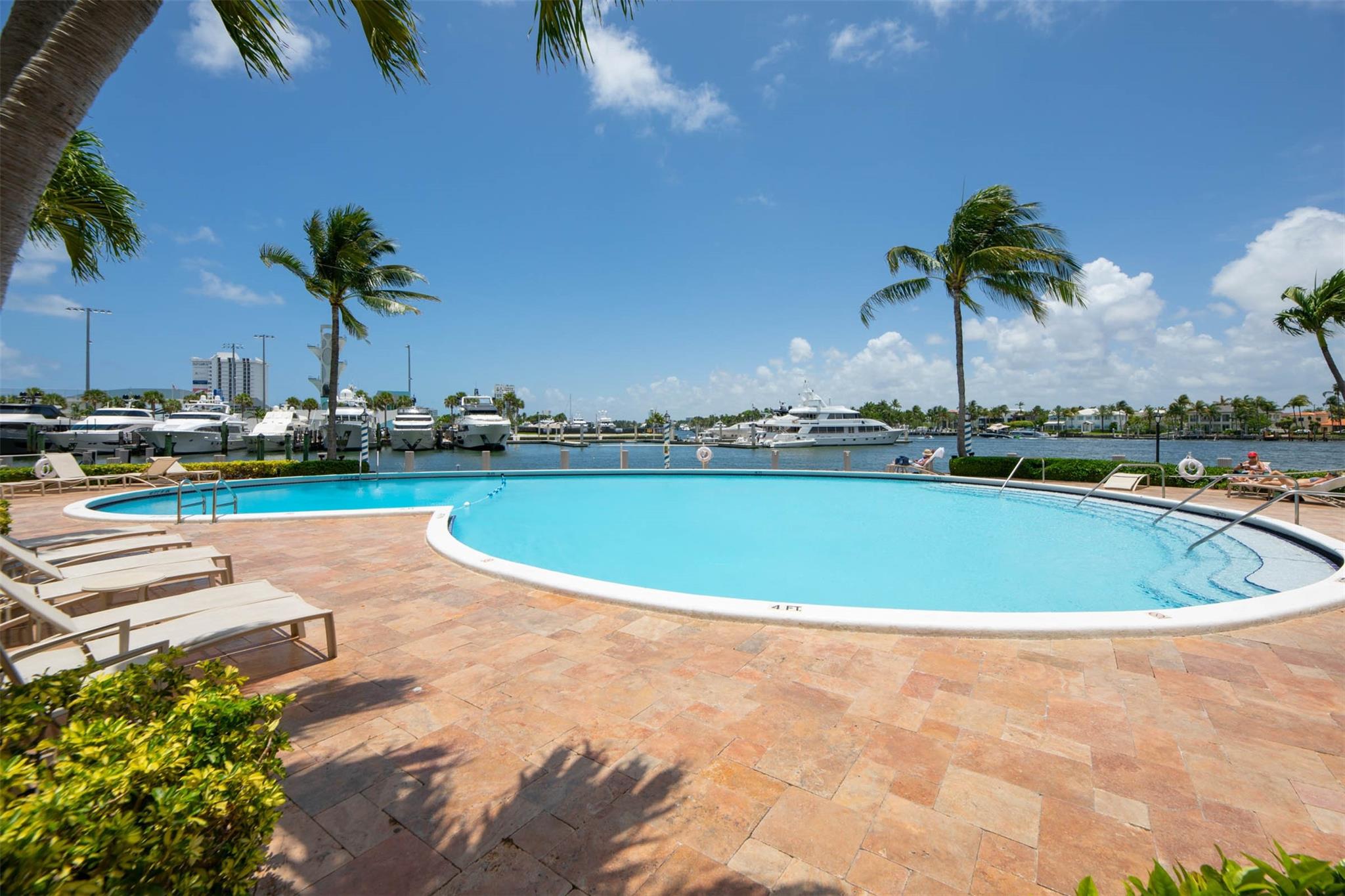 Venetian Condominium - Residential