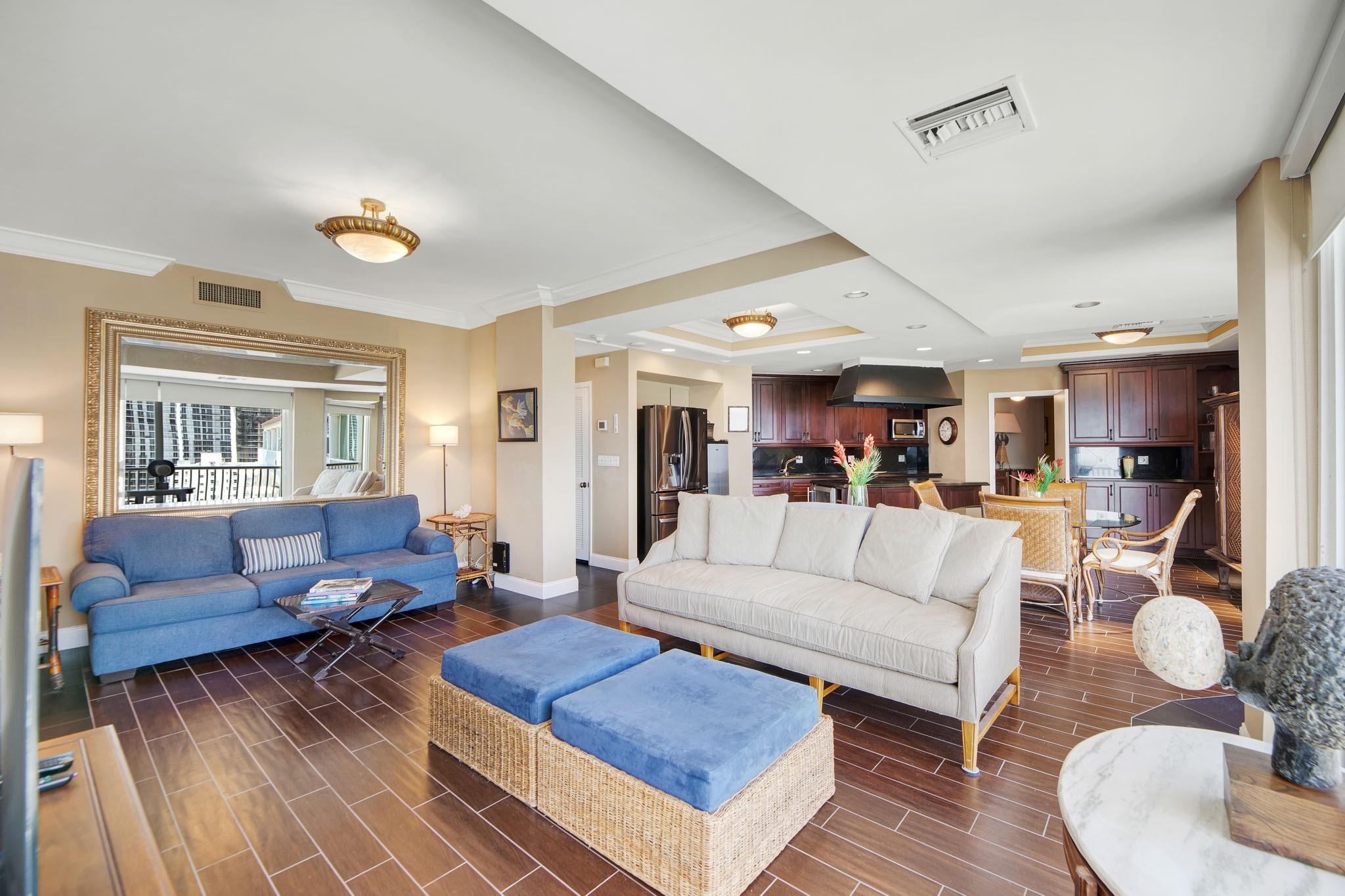 Venetian Condominium - Residential