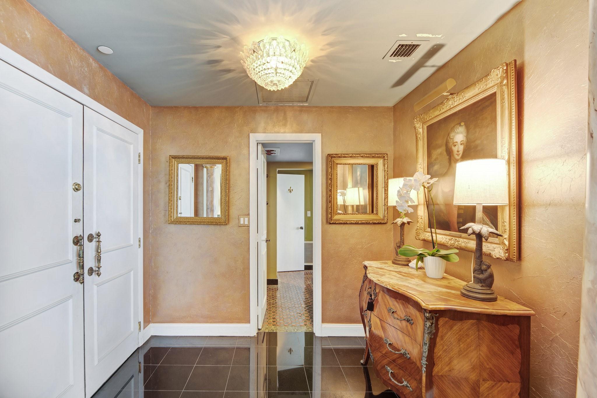 Venetian Condominium - Residential