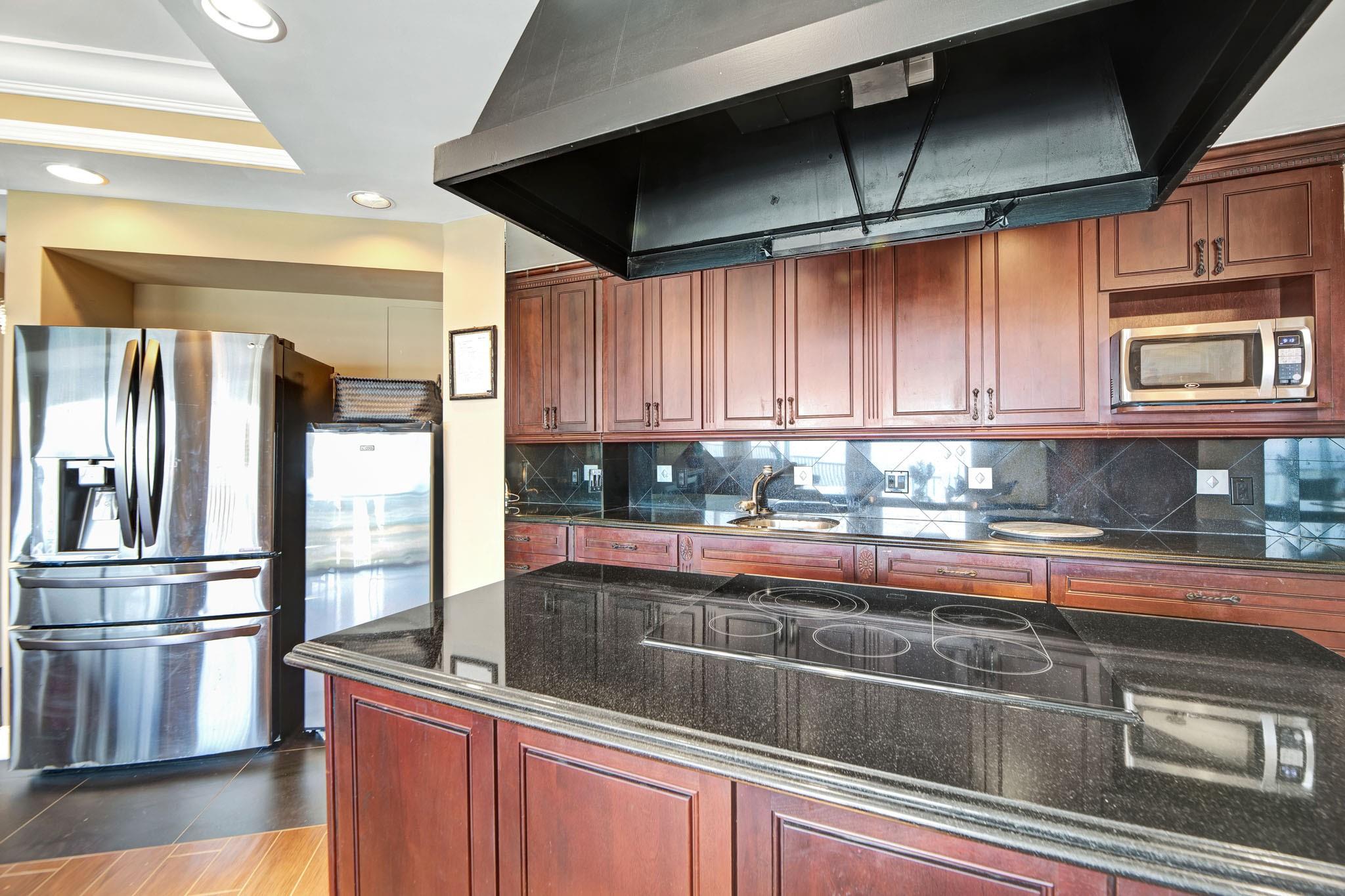 Venetian Condominium - Residential