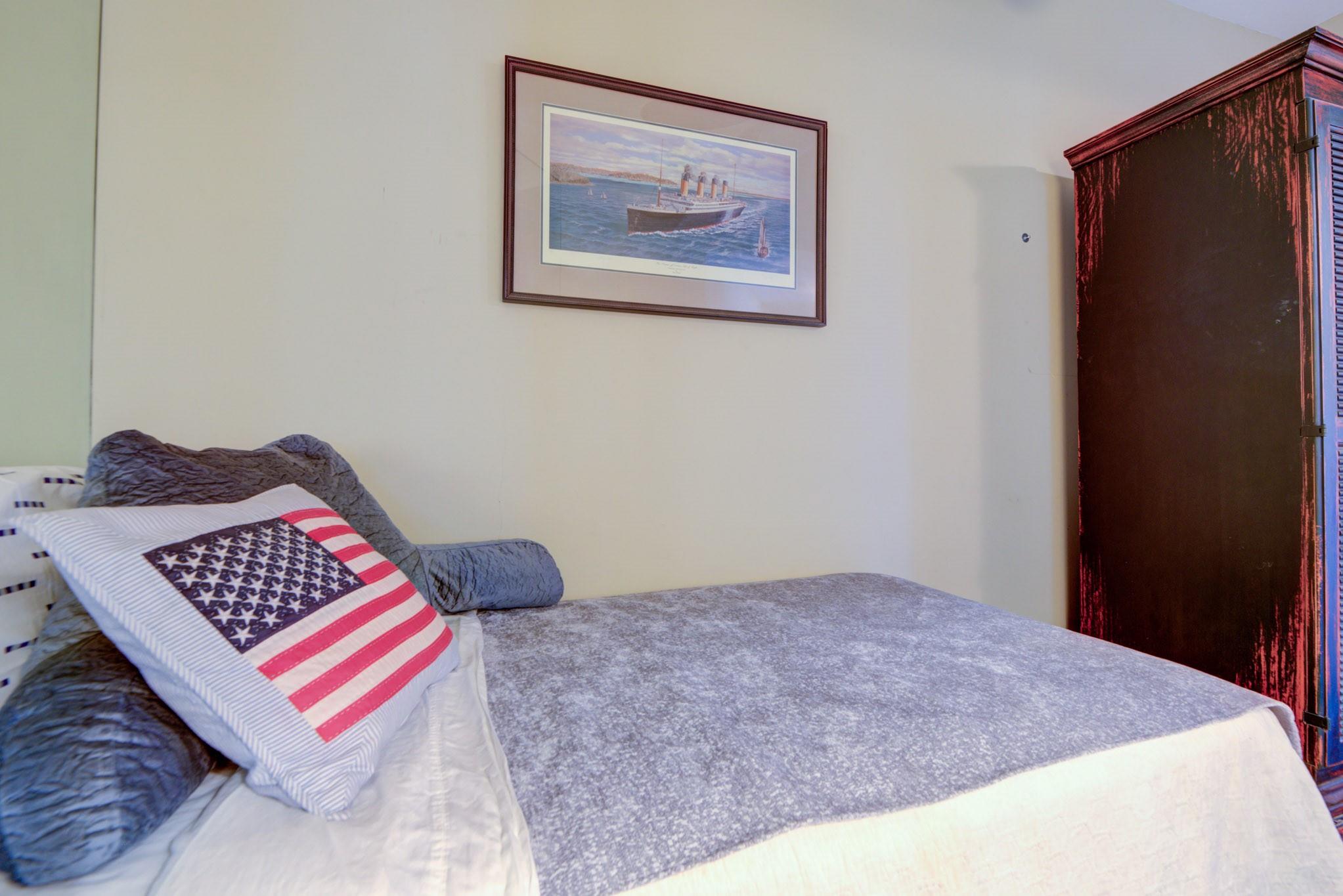 Venetian Condominium - Residential