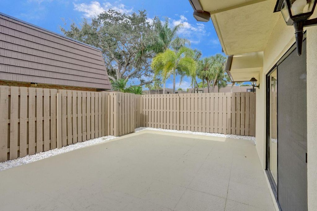 Photo of 721 7th Court, Palm Beach Gardens, FL 33410 (MLS # R10944614)