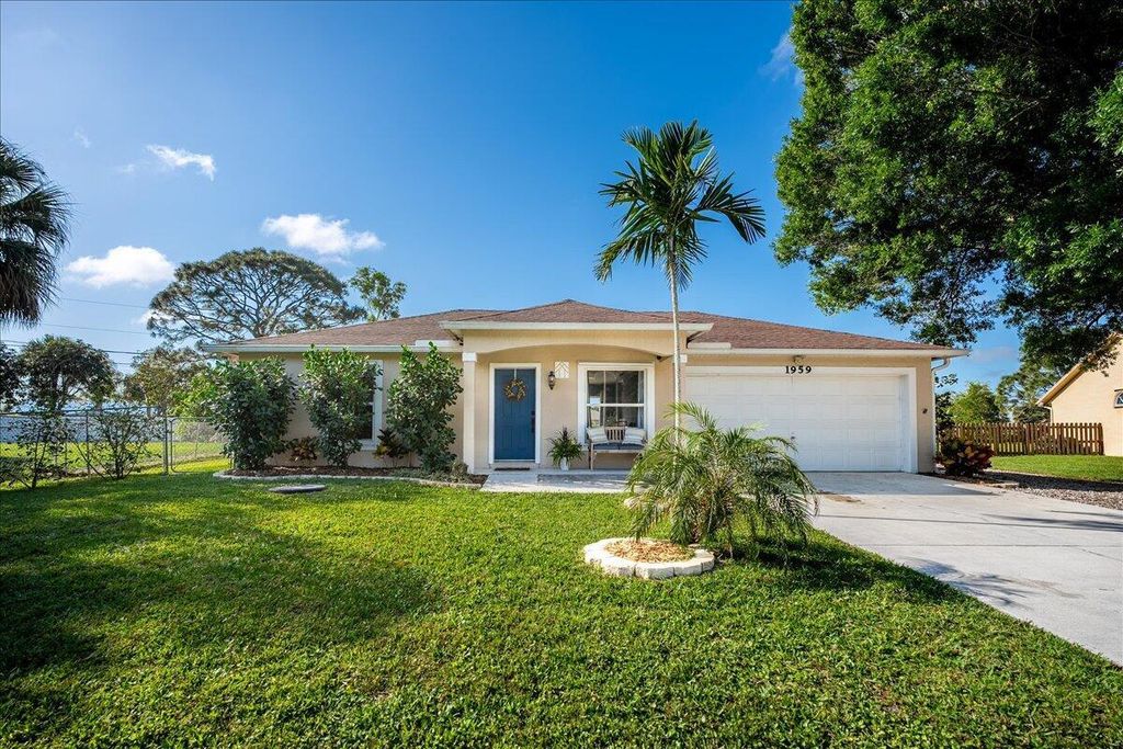 Photo of 1959 SE Dranson Circle, Port Saint Lucie, FL 34952 (MLS # R10971908)