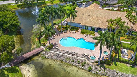 Tiny photo for 1875 Oak Berry Circle, Wellington, FL 33414 (MLS # B26047166)