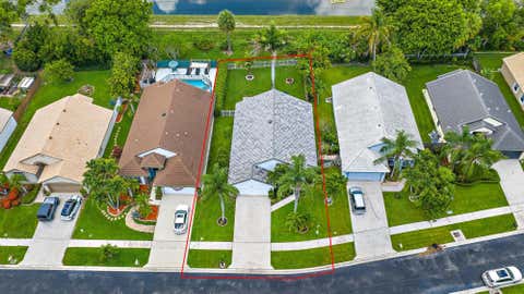 Tiny photo for 1875 Oak Berry Circle, Wellington, FL 33414 (MLS # B26047166)