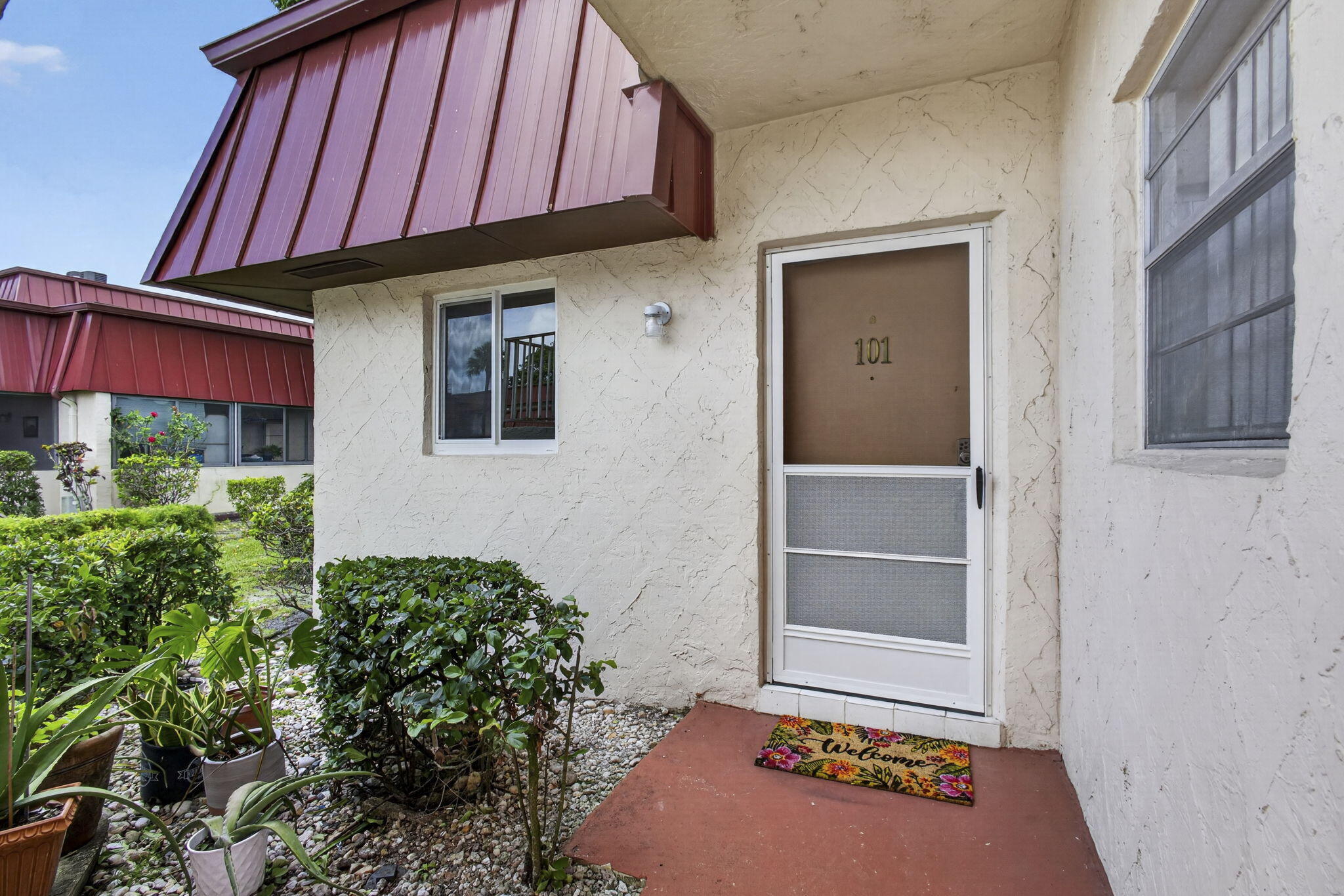 Properties 12020 W GREENWAY Drive 101