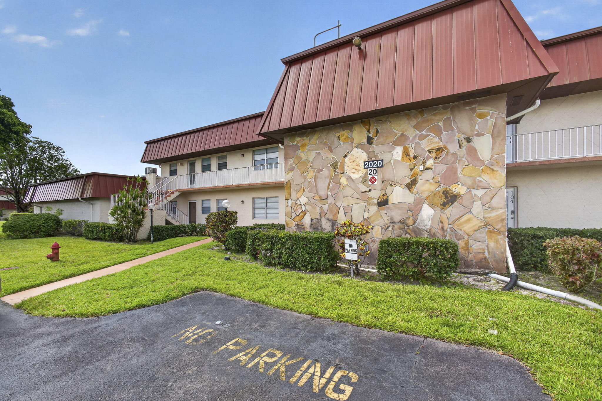 12020 W GREENWAY Drive 101, Royal Palm Beach FL 33411