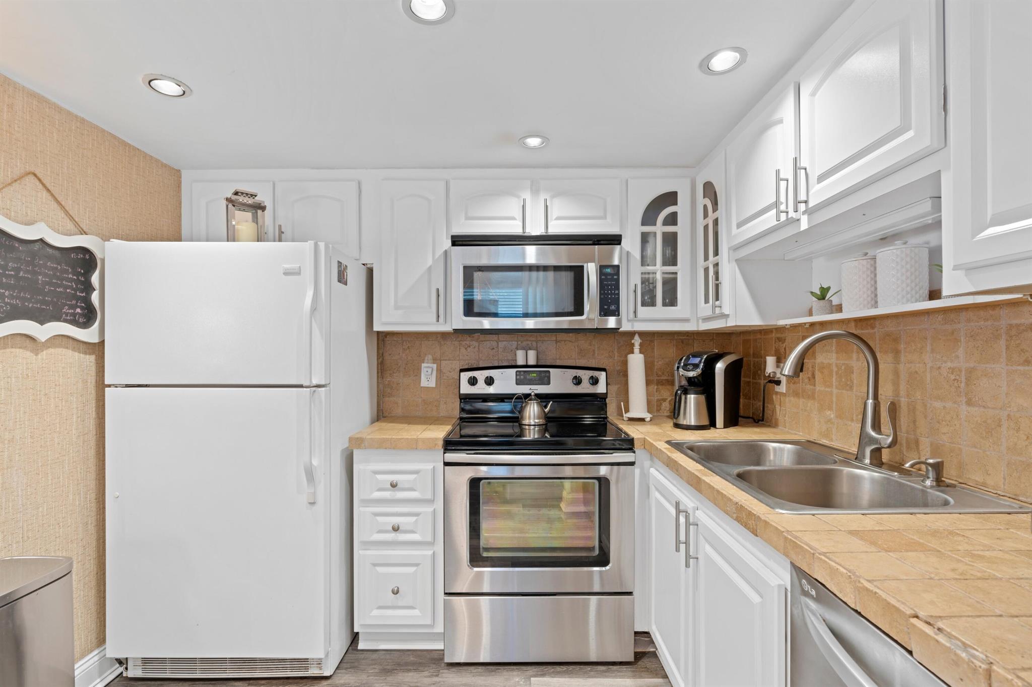 122 Waterford F