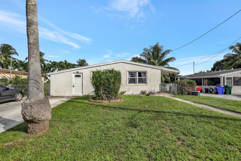Photo of 6113 SW 1st Street, Margate, FL 33068 (MLS # R10927348)