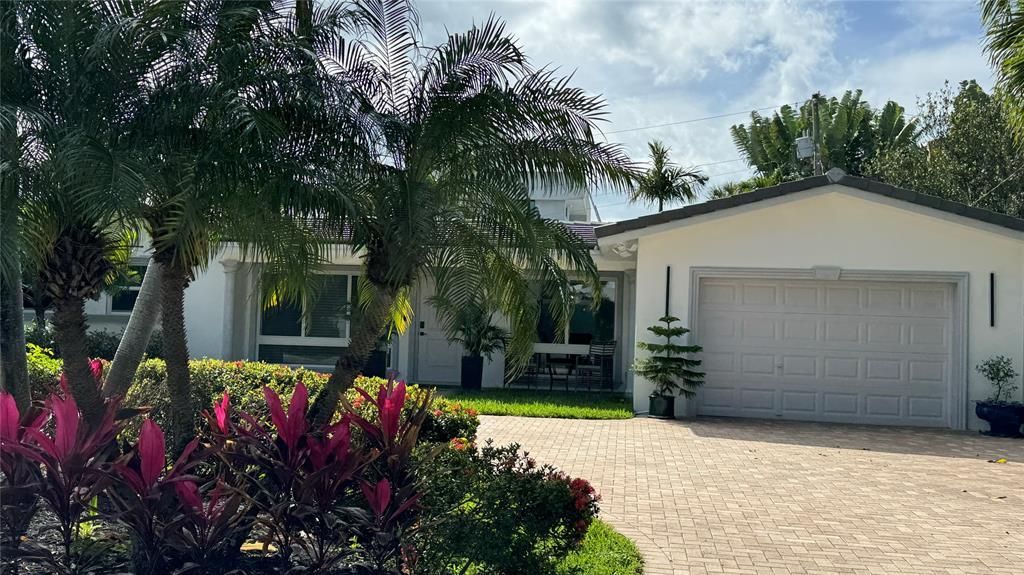 Photo of 3204 Robbins Road, Pompano Beach, FL 33062 (MLS # R11167057)