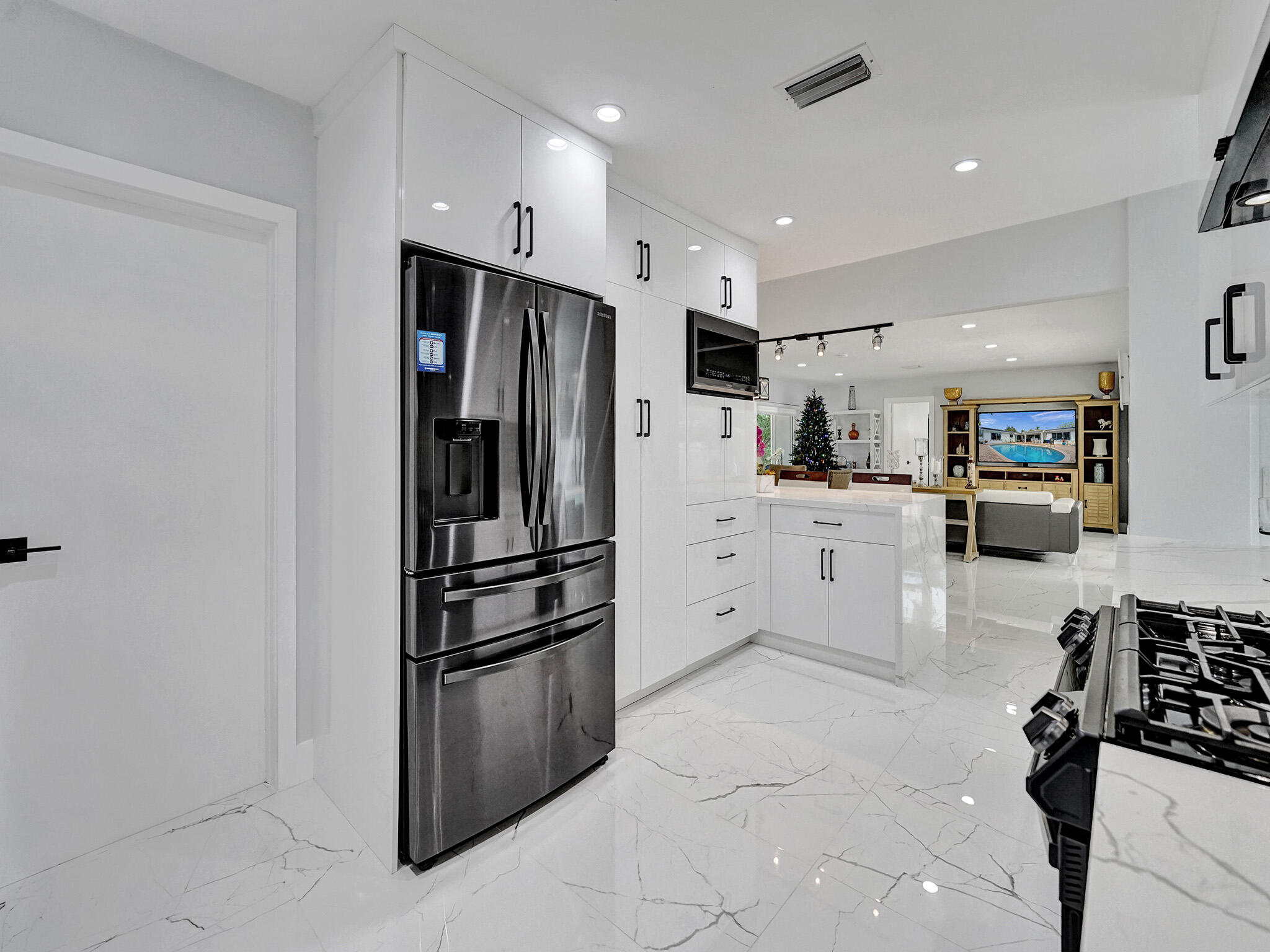 HILLSBORO SHORES SEC - Residential