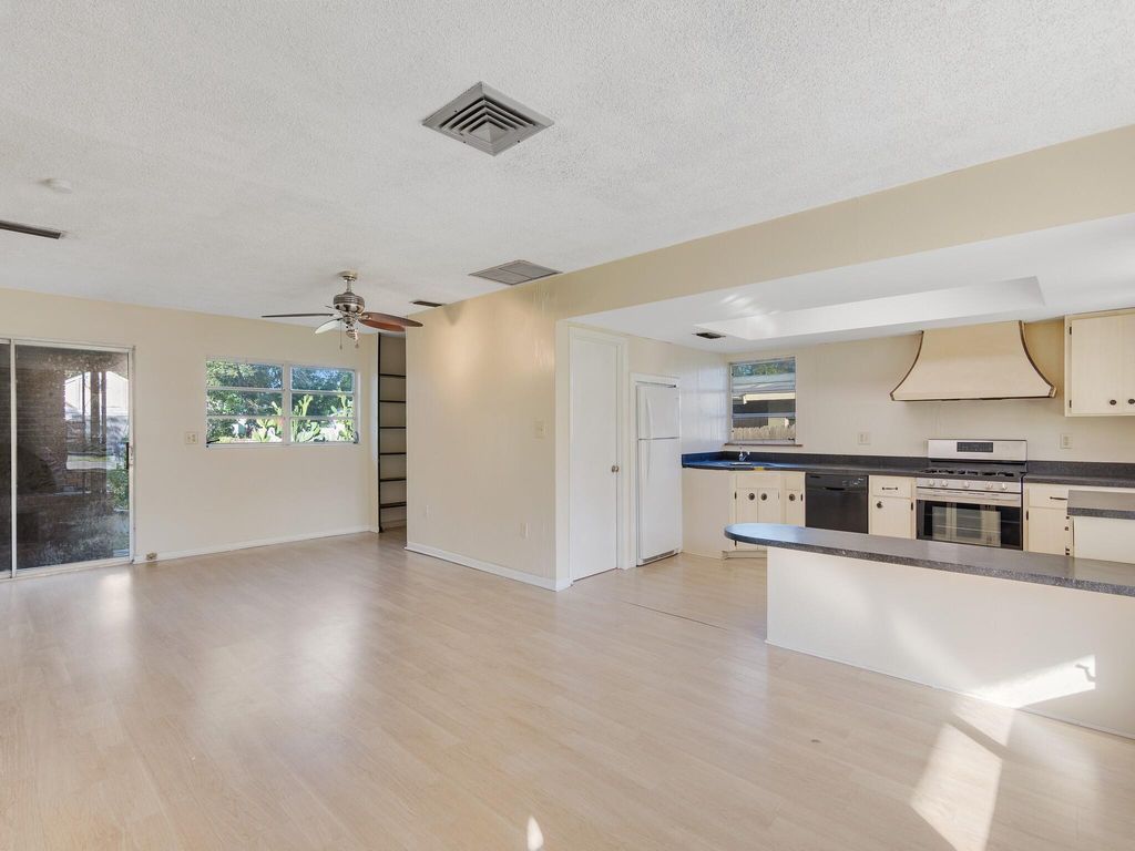 Photo of 311 S 23rd Street, Fort Pierce, FL 34950 (MLS # R11043547)