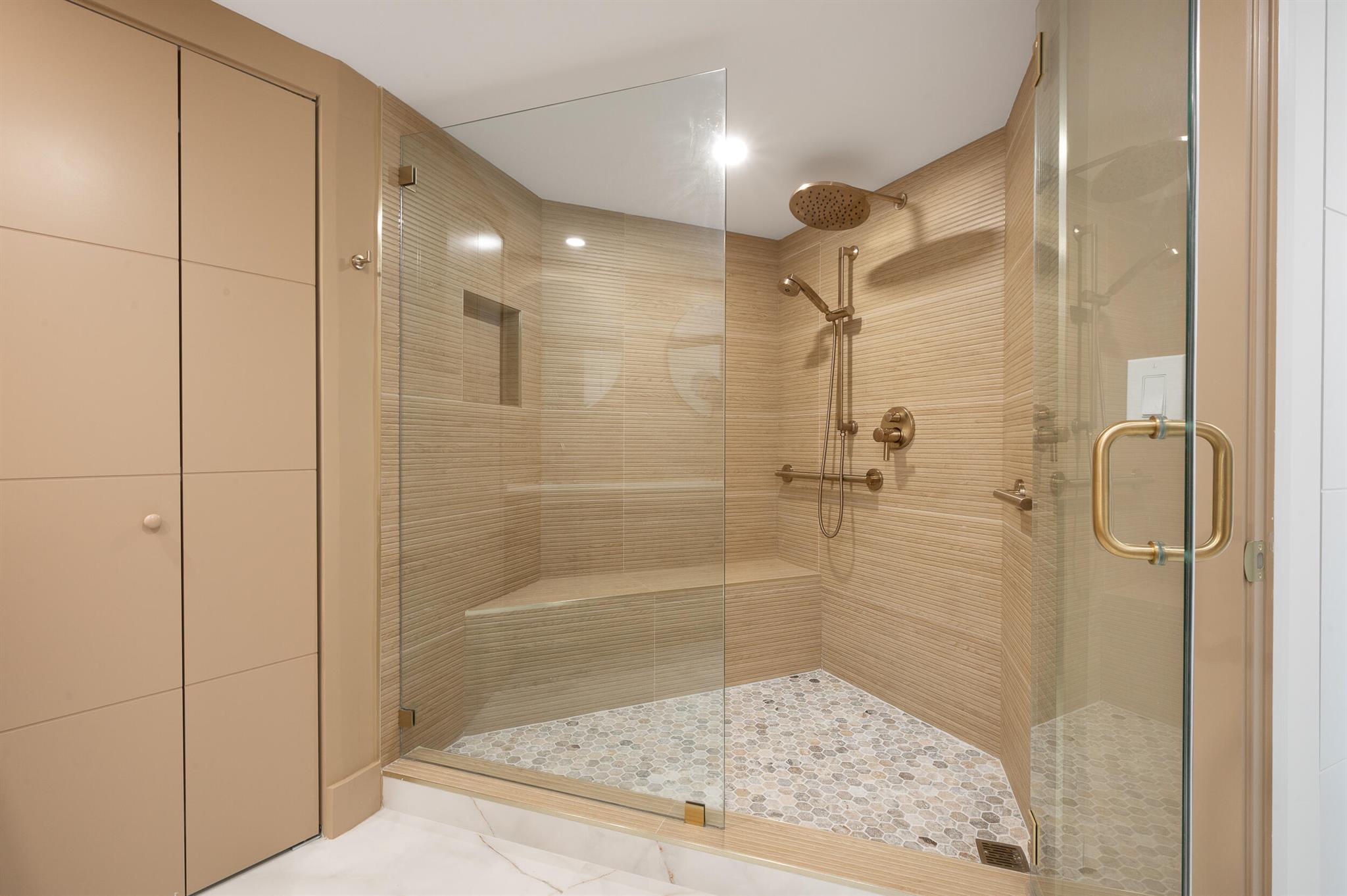 100 SE 5th Avenue 304