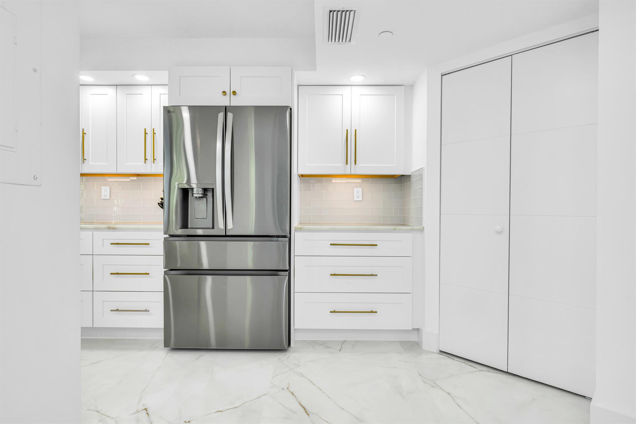 MIZNER COURT CONDO - Residential