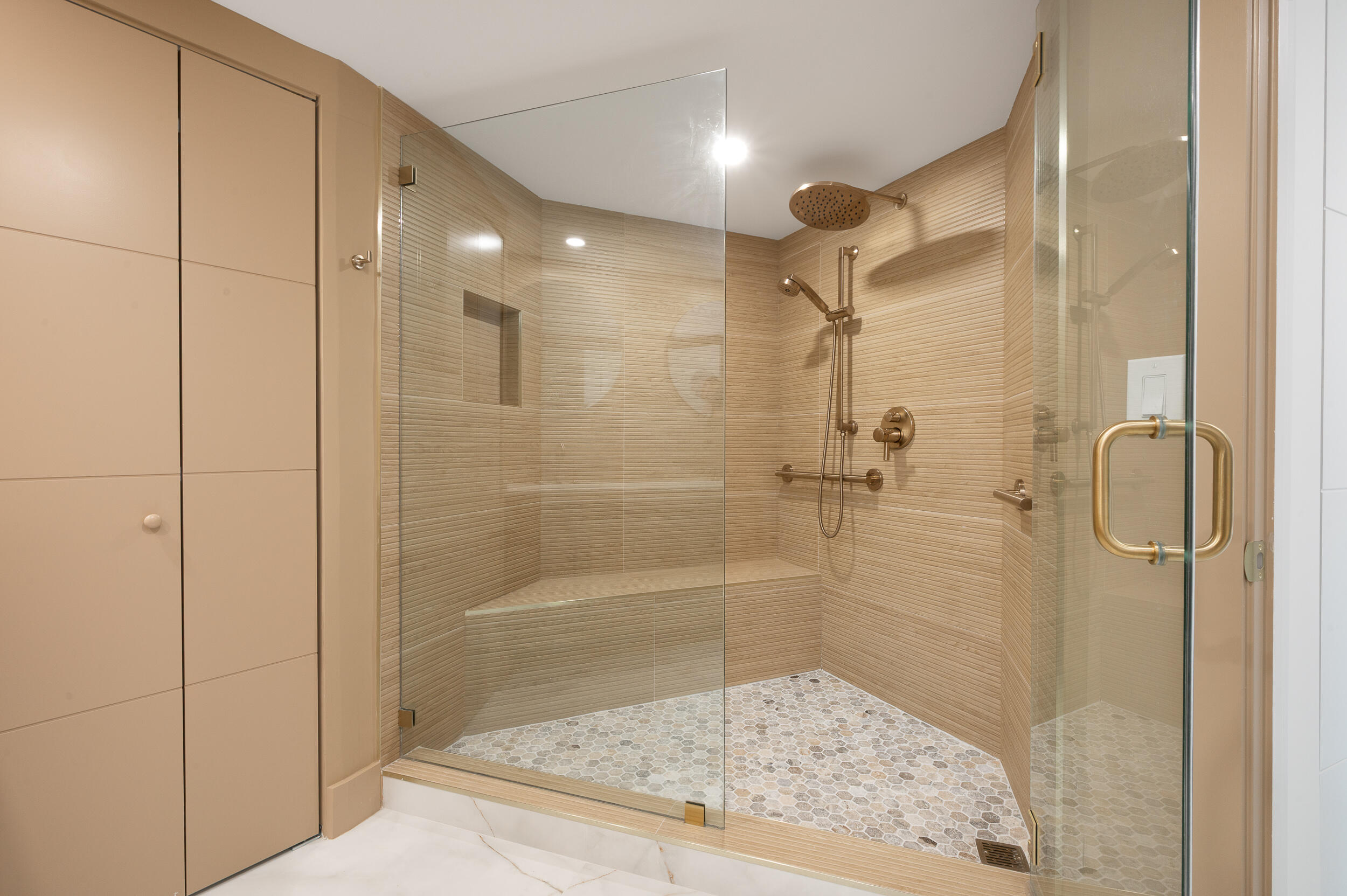 100 SE 5th Avenue 304