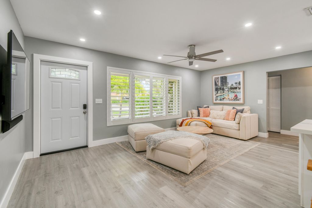 Photo of 400 Tequesta Drive, Tequesta, FL 33469 (MLS # B26008389)