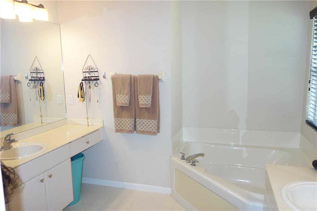 Thoroughbred Lake Estates - Residential