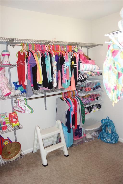 Thoroughbred Lake Estates - Residential