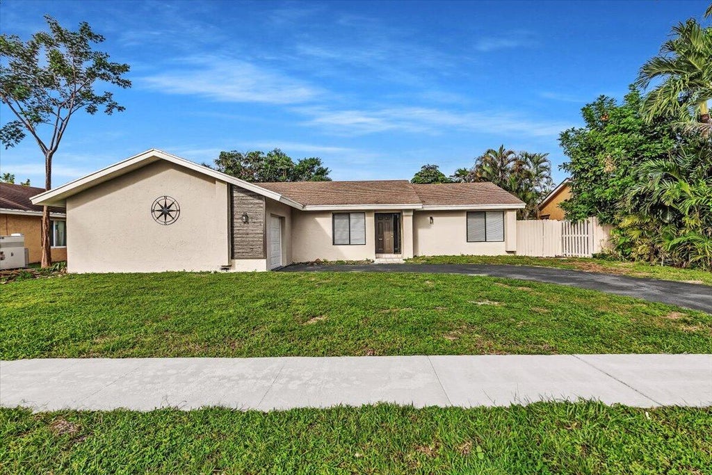 Photo of 837 SW 56TH Avenue, Margate, FL 33068 (MLS # B26084502)